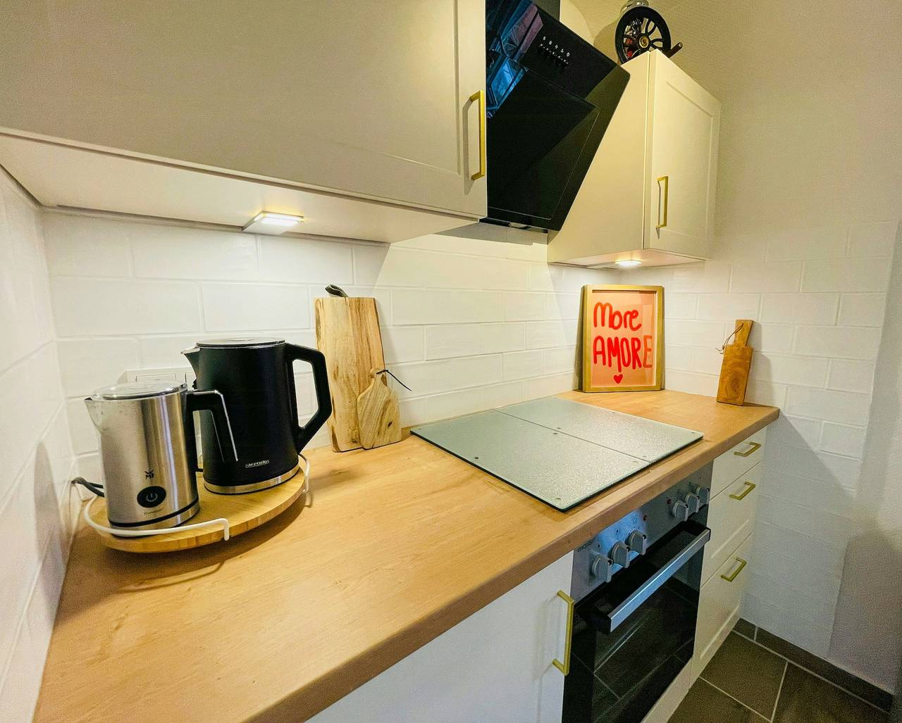 Historische Reetdachkate in der Holsteinischen Schweiz in Klamp, Südliche Ostseeküste