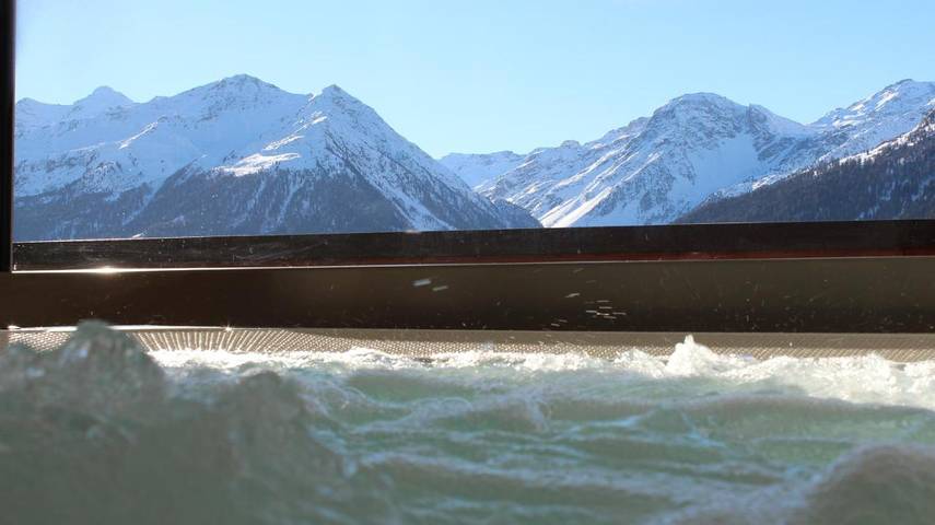 Hôtel pour 2 personnes, avec vue ainsi que terrasse et sauna, animaux acceptés dans Saint Luc - 4