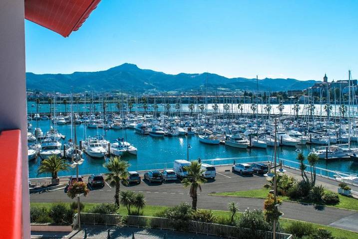 Location de vacances pour 4 personnes, avec terrasse ainsi que vue et piscine, animaux acceptés dans Casino d'Hendaye - 4