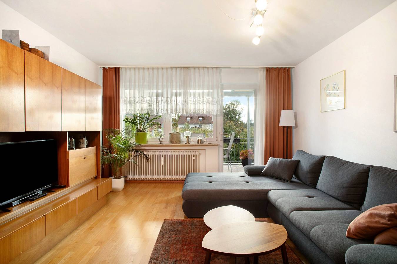 Apartamento entero, Apartamento vacacional "Fewo Schwenck" con terraza comunitaria, jardín comunitario y Wi-Fi in Kressbronn, Region Bodensee-Oberschwaben