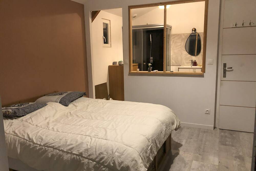 Maison pleine campagne à l'orée d'un bois in Masclat, Quercy