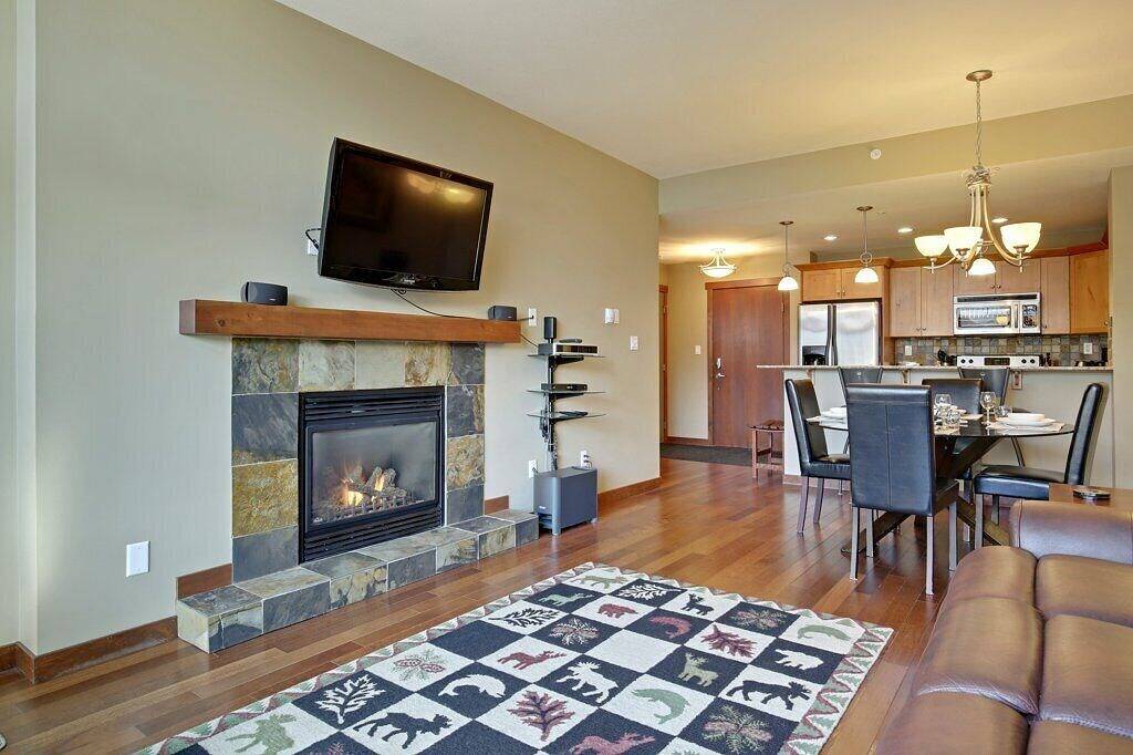 Ganze Wohnung, Canmore Place 312 | Downtown, Three Sisters Views in Canmore, Banff-Nationalpark