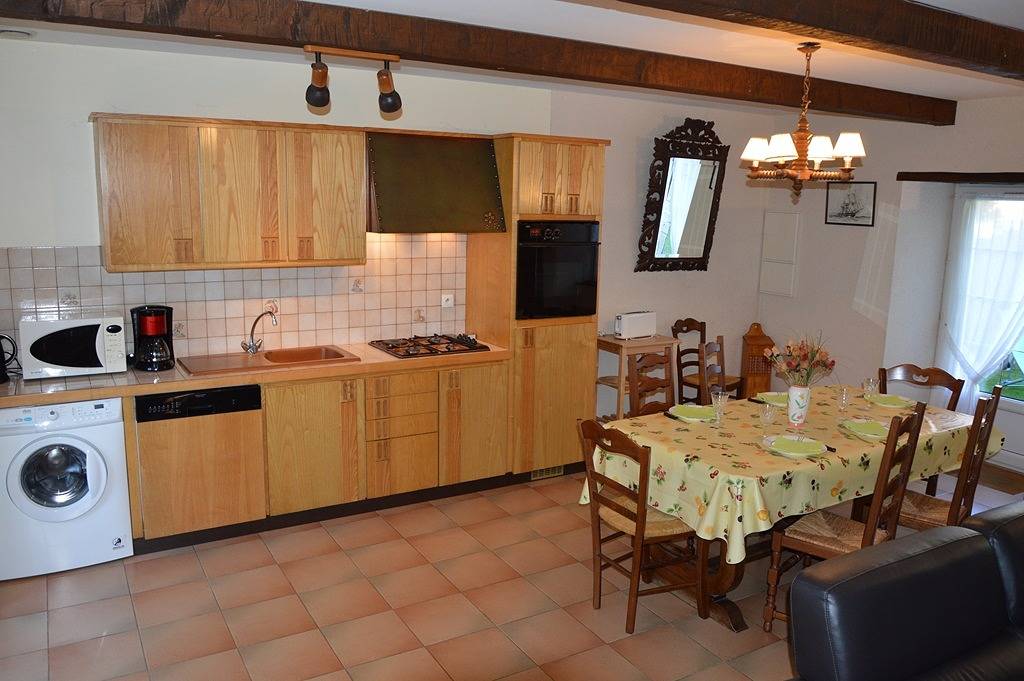 Gîte spacieux avec parking, WiFi et jardin in Saint-Méloir-des-Ondes, Région de Saint-Malo