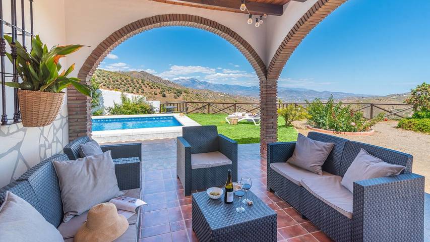 Casa rural para 6 personas, con piscina y balcón/terraza en El Borge - 2