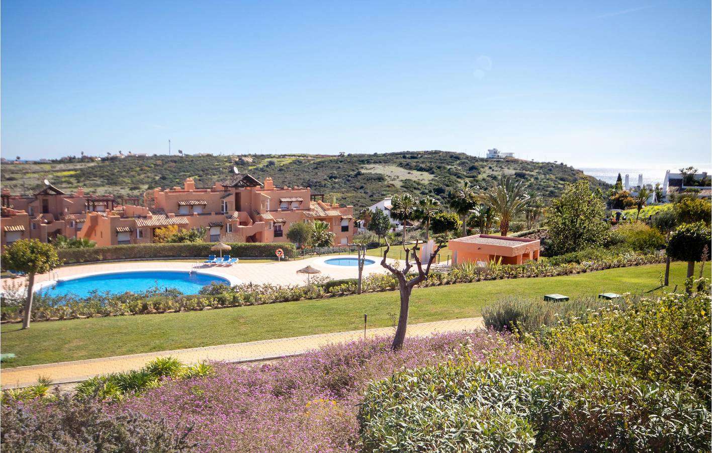 Entire holiday apartment, Sea View Apartment with Pool, Garage & WiFi in Casares del Sol, Casares