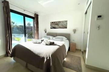 Villa pour 10 Personnes dans Antibes, Région de Cannes, Photo 1