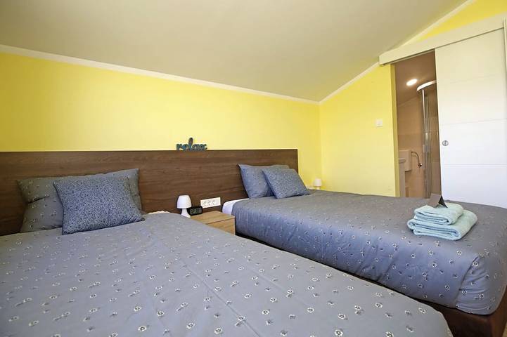 2-bedroom luxury villa surrounded by mountain views just minutes from the beach! in Šibenik-Knin