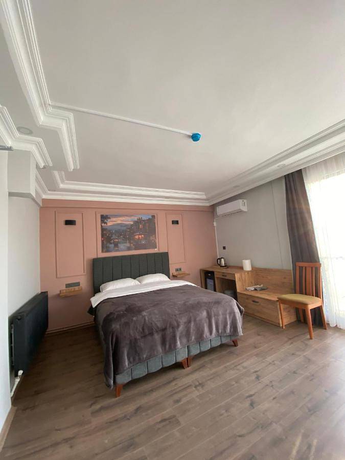 Hôtel pour 5 personnes, avec vue sur le lac ainsi que balcon et vue