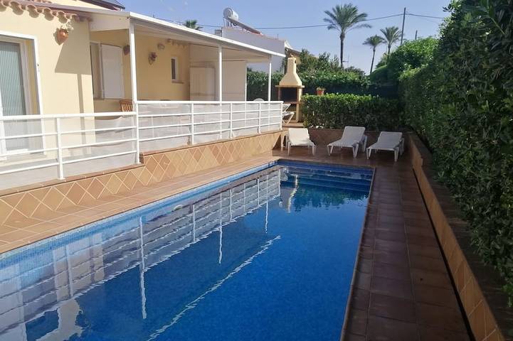Ferienhaus für 5 Personen, mit Garten und Whirlpool sowie Terrasse - 1