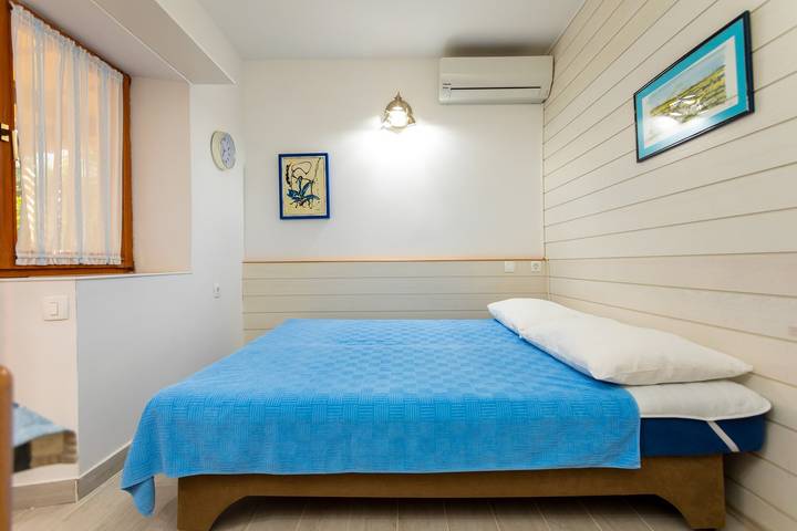 Apartment für 2 Personen am Strand in Vantačići in Vantacici, Krk
