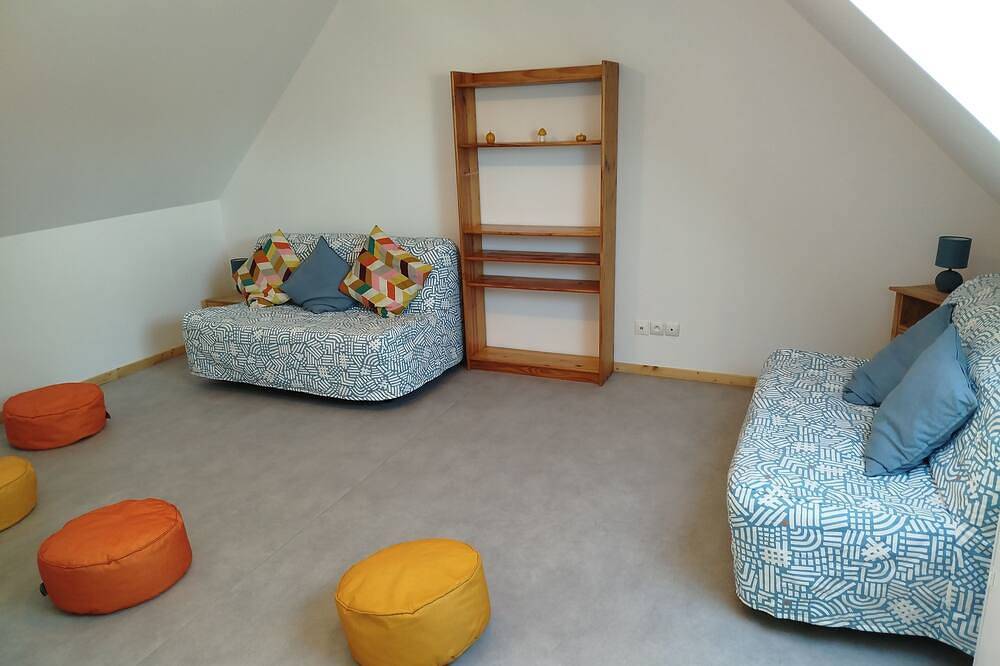 Appartement entier, Logt indépendant avec jardin à 15 min de Rouen ou de l'autoroute in Belbeuf, Région de Rouen