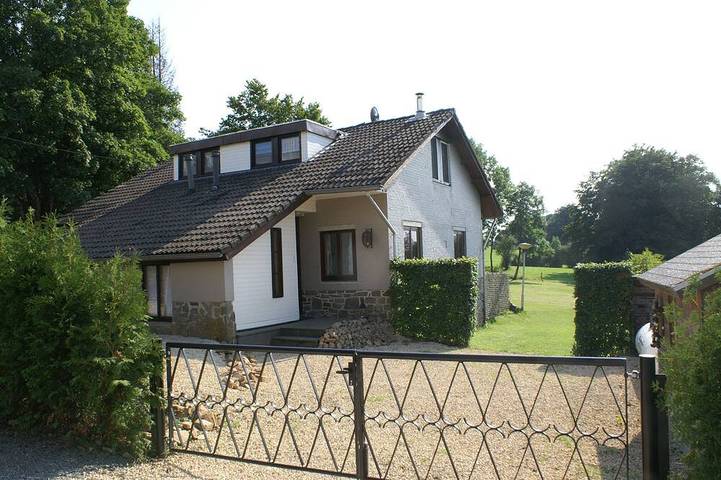 8-Personen Villa Les Levriers Ardennen - 2600m Garten - Panoramablick in Harre, Manhay