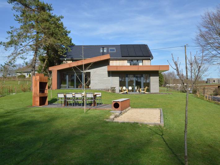 Maison de vacances pour 9 personnes, avec Jacuzzi ainsi que Terrasse et Sauna dans Robertville