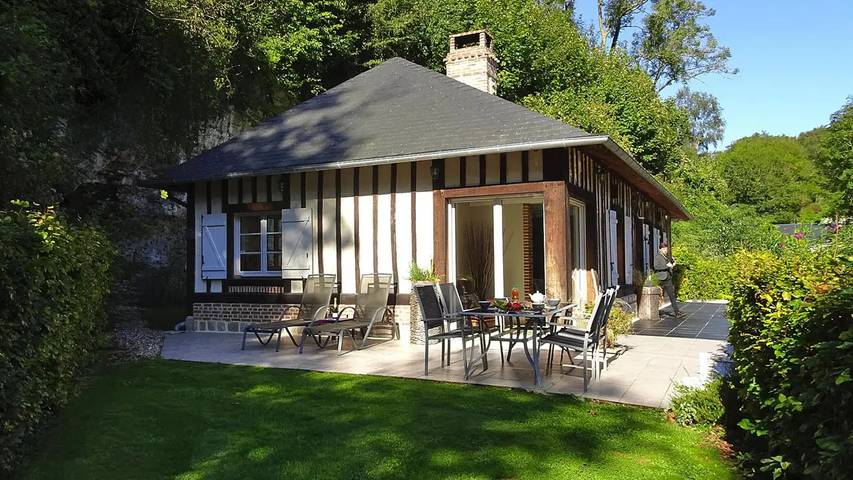 Location de vacances pour 4 personnes, avec jardin et terrasse à Sassetot-le-Mauconduit