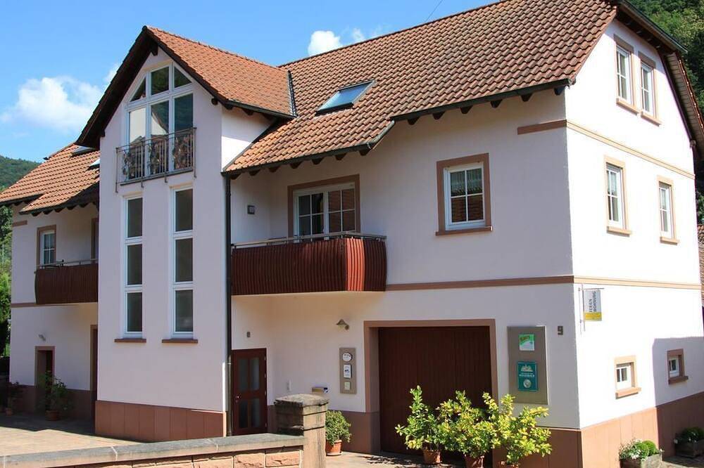 Ganze Wohnung, 4-Bettwohnung Müller-Thurgau - Ferienwohnungen im Burgunderhof in Annweiler, Südliche Weinstraße