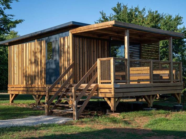 Location de vacances pour 5 personnes, avec jardin ainsi que piscine et terrasse dans Bioussac - 4