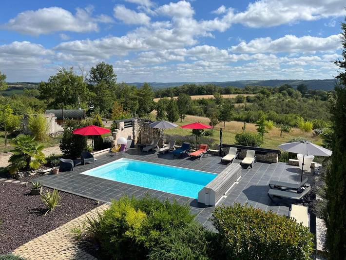 Chambre d’hôte pour 2 personnes, avec Balcon et Jacuzzi ainsi que Terrasse et Jardin