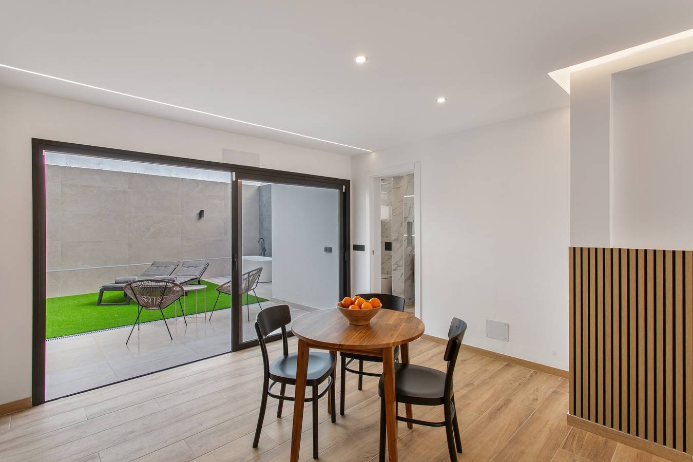 Apartamento entero, Estudio de vacaciones 'Odi Suite Room' con terraza privada y Wi-Fi in Maspalomas, San Bartolomé de Tirajana