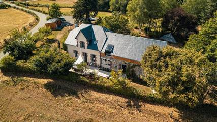 Chambre d’hôte pour 2 personnes, avec jardin et terrasse à Lapleau