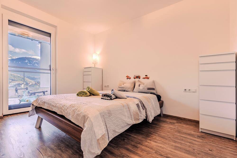 Ganze Wohnung, Mountainpenthouse - lovely apartment with Wifi in the middle of mountains in Imst, Tiroler Oberland