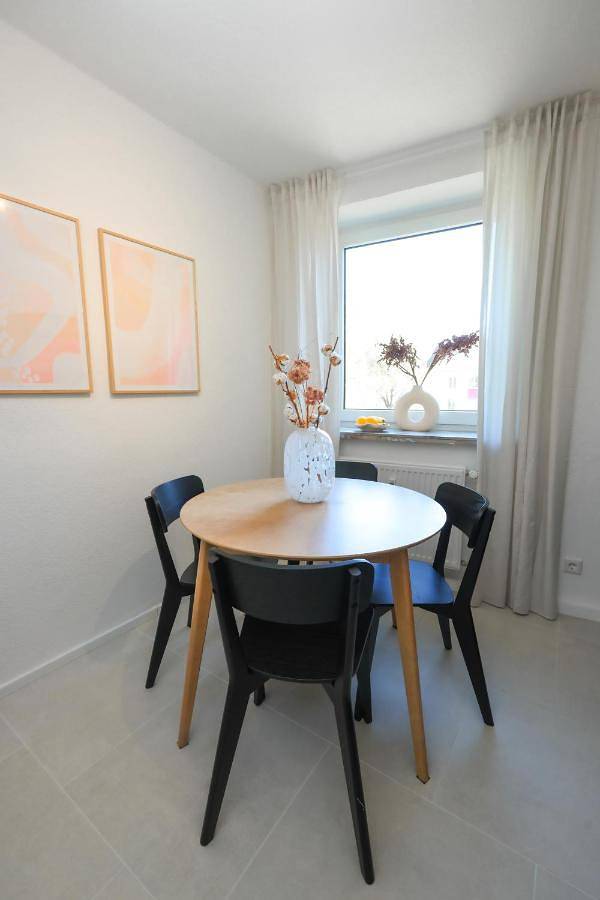 Ferienwohnung für 4 Personen, mit Balkon und Terrasse sowie Ausblick in Bochum Total - 4