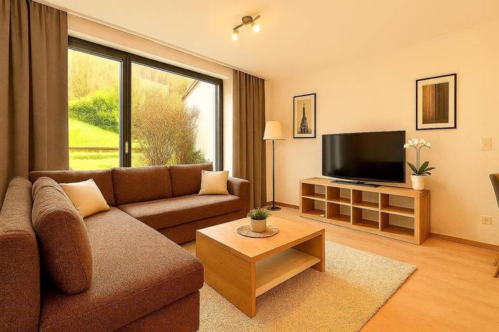 Ferienwohnung für 16 Personen, mit Ausblick und Terrasse sowie Garten