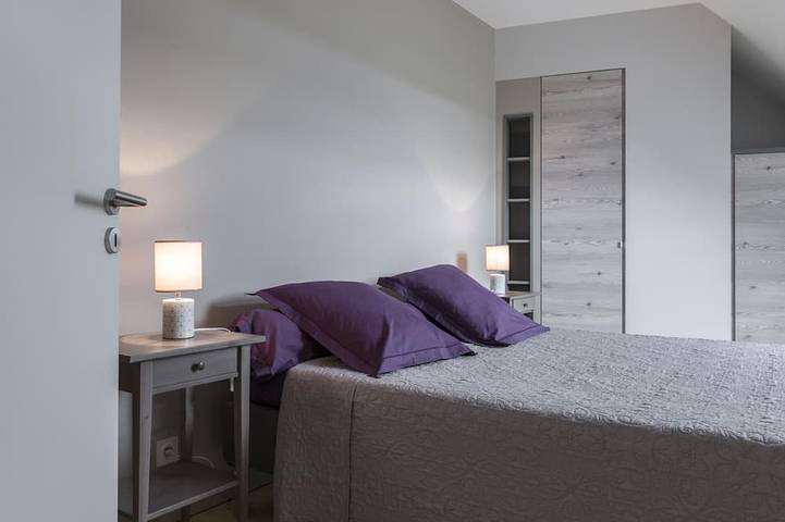 Gîte pour 4 personnes, avec terrasse et jardin à Chapeau (homonymie) - 2