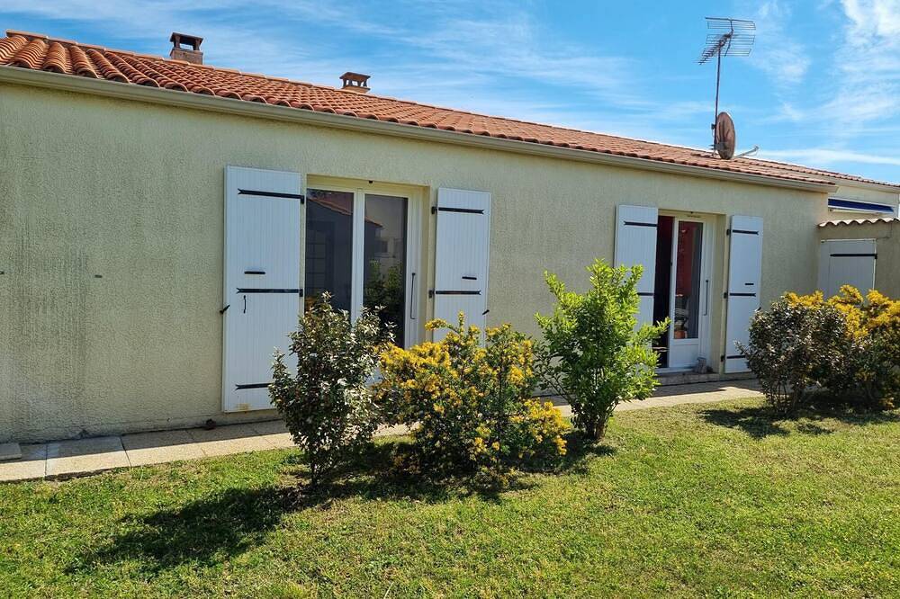 Belle Maison Avec Grand Jardin in Le Château-d'Oléron, Côte de Beauté