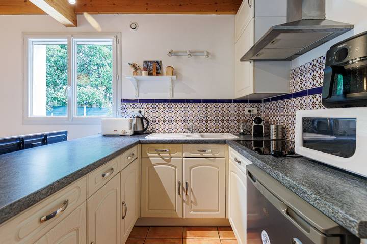 Location de vacances pour 4 personnes, avec balcon et jardin dans Lac de Léon - 3