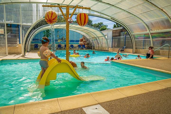 Camping pour 5 personnes, avec bassin pour enfant