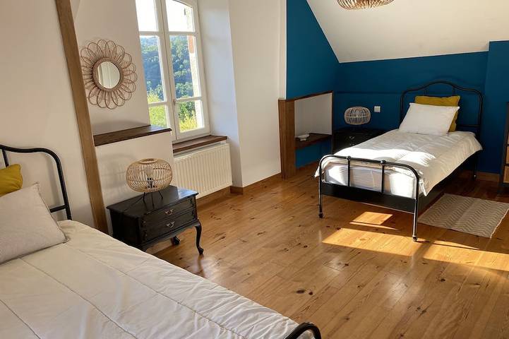 Location de vacances pour 6 personnes, avec terrasse et jardin à Entraygues-sur-Truyère - 3