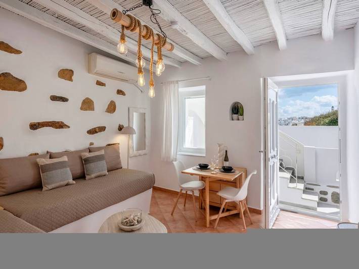 Gîte pour 4 personnes, avec balcon, adapté aux familles dans Náoussa - 3