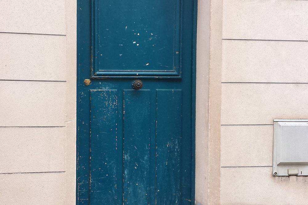 Appartement entier, \"Château de Versailles\" -Appartement de charme dans quartier historique St.Louis in Versailles, Yvelines