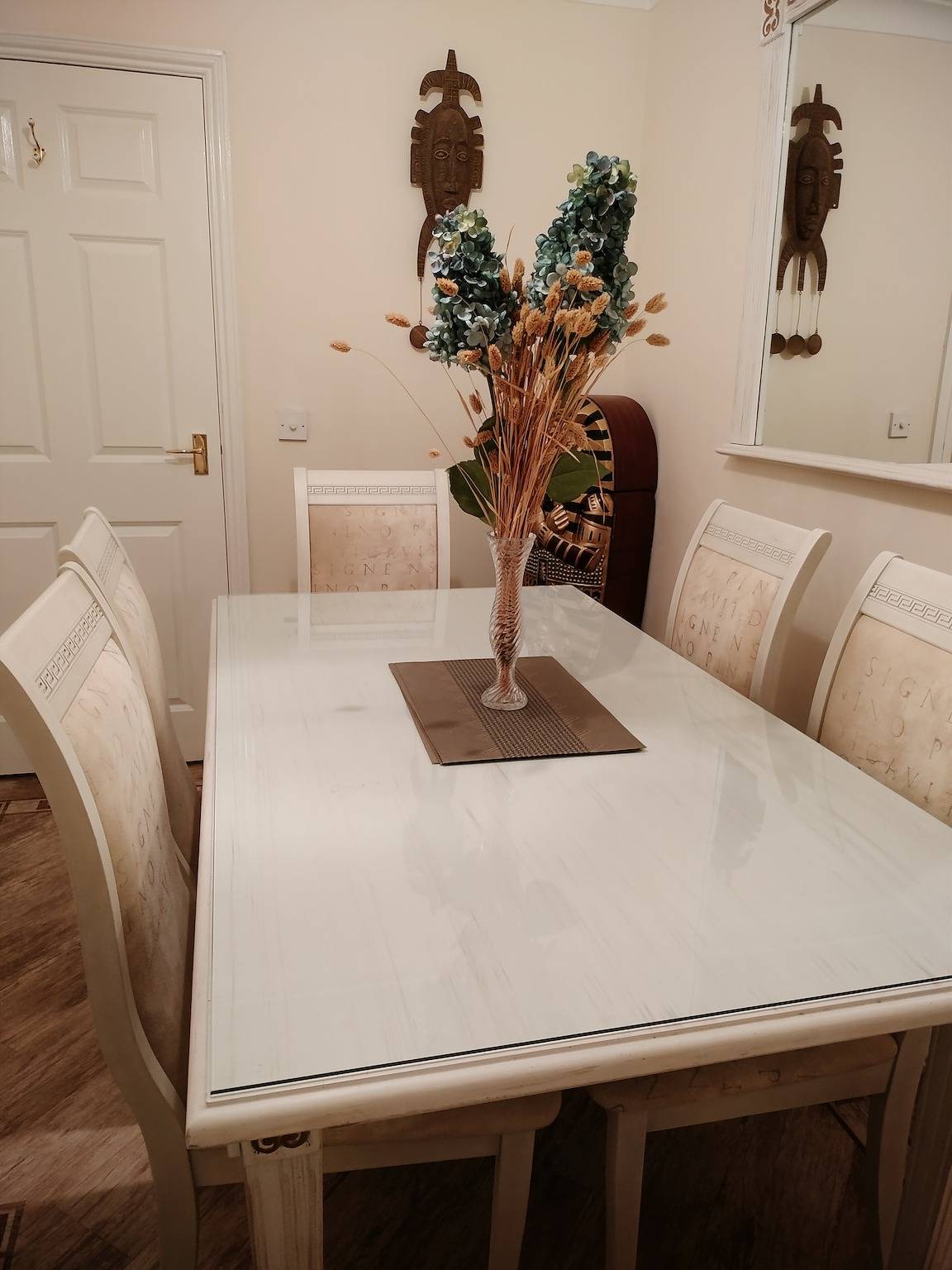 Entire apartment, Canalside Chic – Your London Escape Starts Here! Wifi and Airport Transfers in Hertfordshire