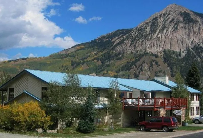 Lodge pour 2 personnes, avec sauna et terrasse ainsi que jardin et jacuzzi - 1