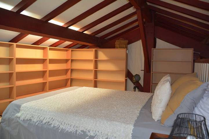 Appartement entier, Maison 2 chambres autour de l'eau, dans un moulin in Saint-Aulaye, Périgord Vert