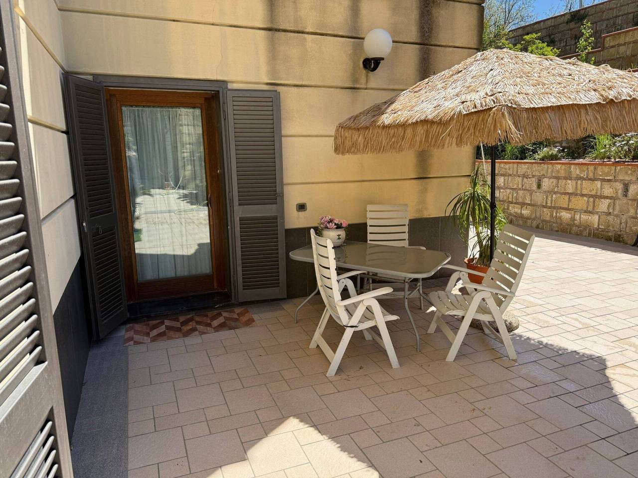 Ganze Wohnung, Suite Ermosa: Apartment mit privatem Garten, Wlan und Klimaanlage in Pozzuoli, Neapel Provinz