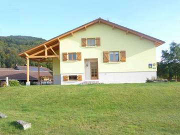 Gîte pour 4 personnes, avec terrasse à Vecoux