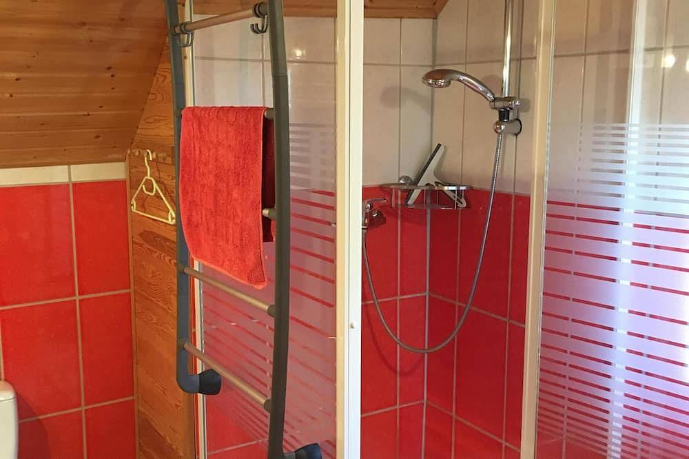 Großes Ferienhaus für 12 Personen mit Sauna, Terrasse & Balkon auf Ferienhof in Crussow, Angermünde