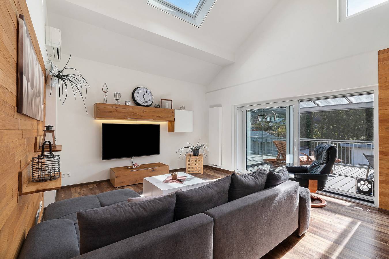 Ganze Wohnung, Ferienwohnung 'Forest' mit Privatterrasse und Wi-Fi in Renchen, Mittlerer Schwarzwald