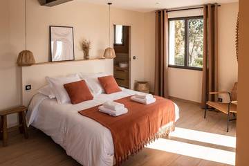 Location De Vacances pour 8 Personnes dans L'Isle-sur-la-Sorgue, Provence, Photo 4