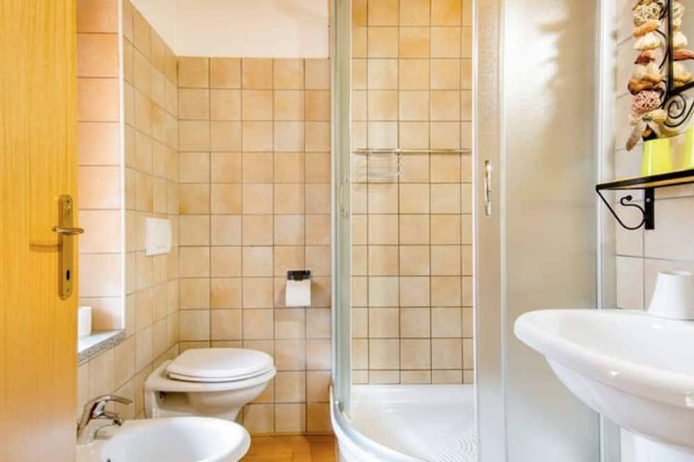 Suite     Yellow.     Room in Udine, Udine Province