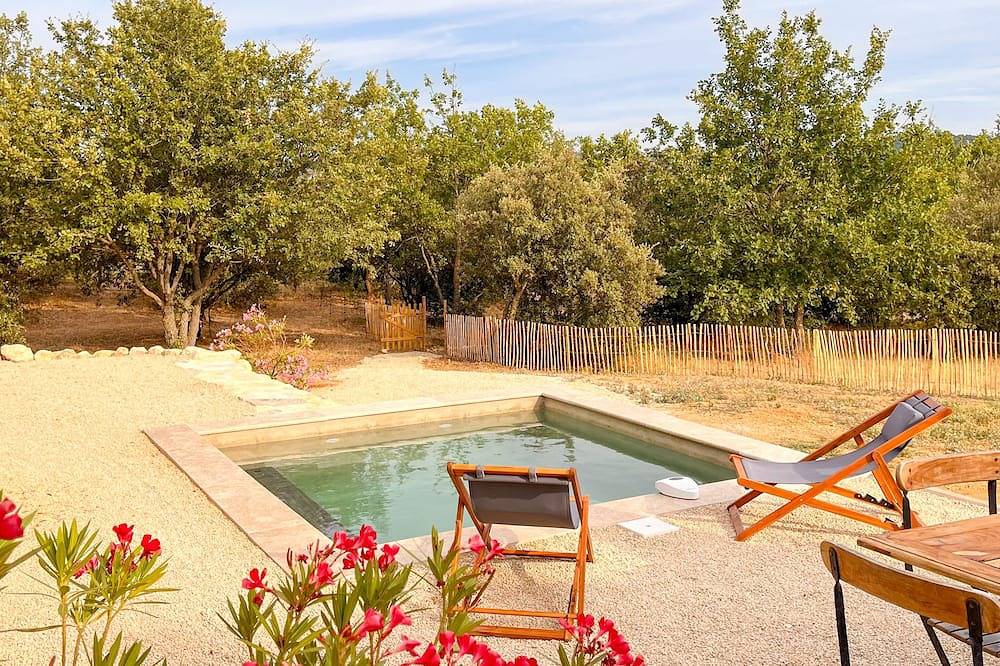 New: Beautiful stone house with pool and idyllic view in Rustrel, Parc naturel régional du Luberon