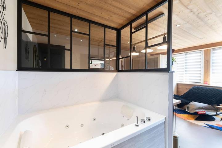 Hôtel pour 2 personnes, avec terrasse et jacuzzi ainsi que jardin et sauna, animaux acceptés à Girmont-Val-d'Ajol - 2