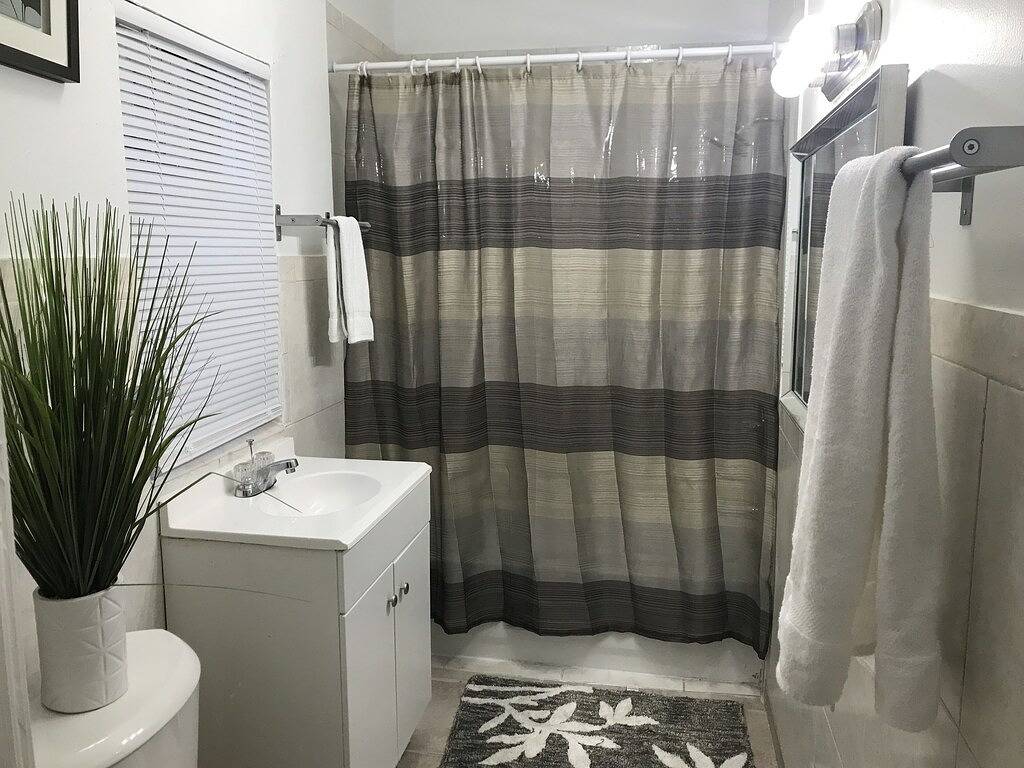 Prix De Vacances À travers Printemps- Superbe luxueux 4 Chambre Home in Miami, Floride