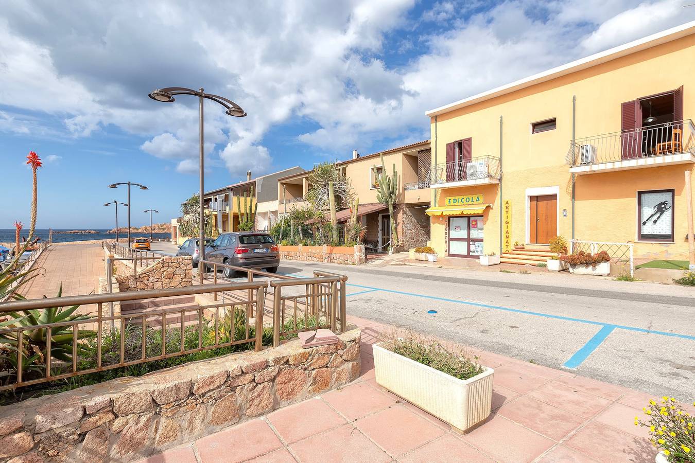 Appartamento intero, Appartamento 'Vista Porto Mansarda' con terrazza condivisa, Wi-Fi e aria condizionata in Trinità d'Agultu e Vignola, Olbia-Tempio