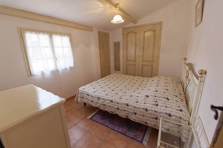 Gîte pour 4 personnes, avec jardin et piscine à Villecroze - 2