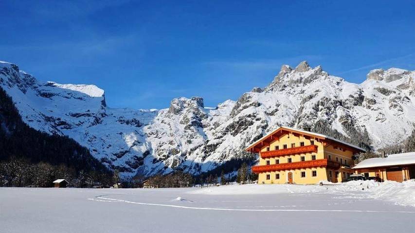 Ferienwohnung für 4 Personen, mit Garten in Werfenweng