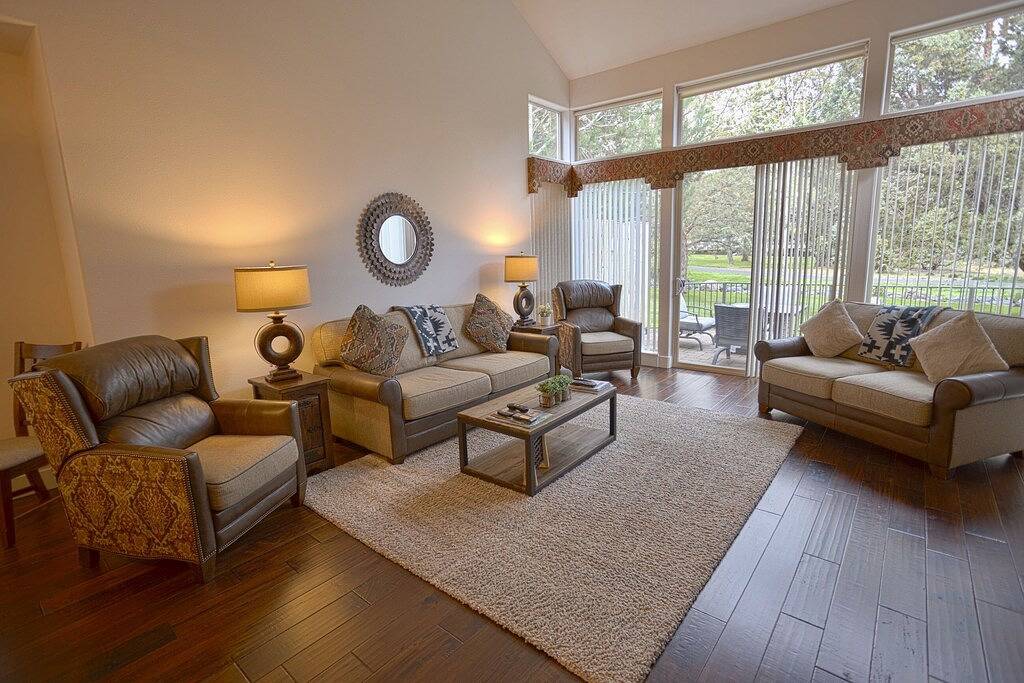 Ganze Wohnung, Creekside Luxury @ Eaglecrest-Dog Friendly Escape! in Deschutes County
