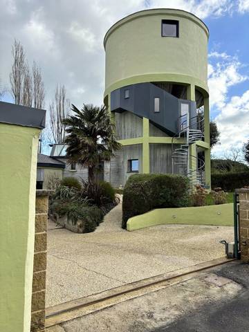 Cottage pour 2 personnes, avec jardin à Crozon